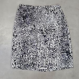Ann Taylor Black and White Graphic Print Pencil Skirt | Size 2 EUC